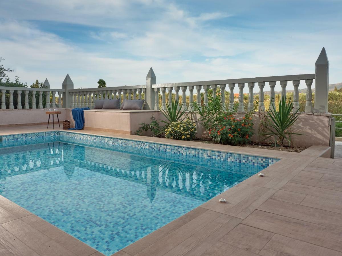 Three Graces Complex Holiday home *